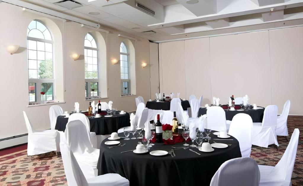 Coast High Country Inn Whitehorse Extérieur photo