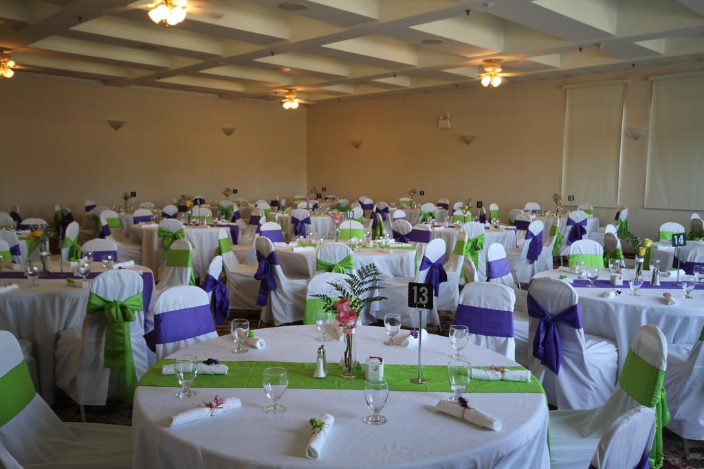 Coast High Country Inn Whitehorse Extérieur photo